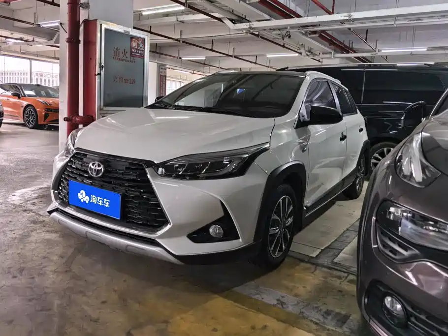 Toyota Yaris L 2023 — фото 1