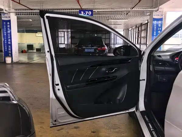 Toyota Yaris L 2023