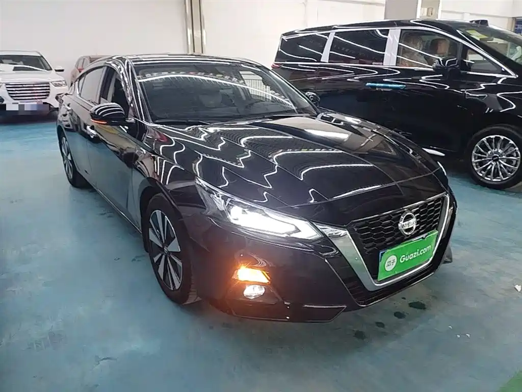 Nissan Teana 2022 — фото 4