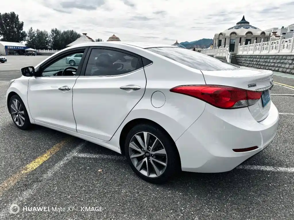 Hyundai Elantra Langdong 2016 — фото 7