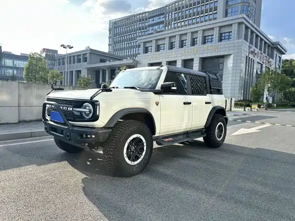 Ford Bronco 2025