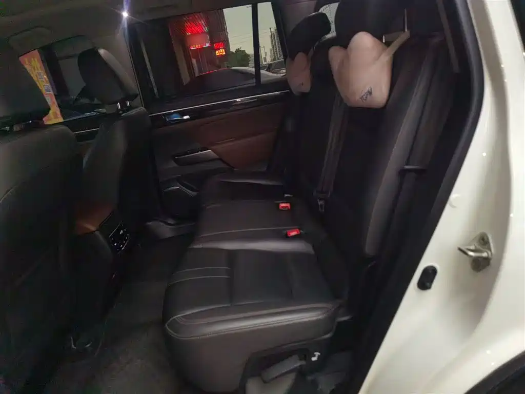 GAC Motor Trumpchi GS8 2019 — фото 17