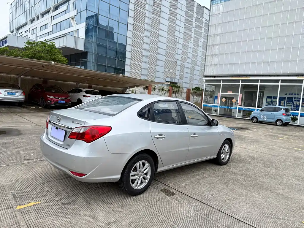 Hyundai Joyful 2012