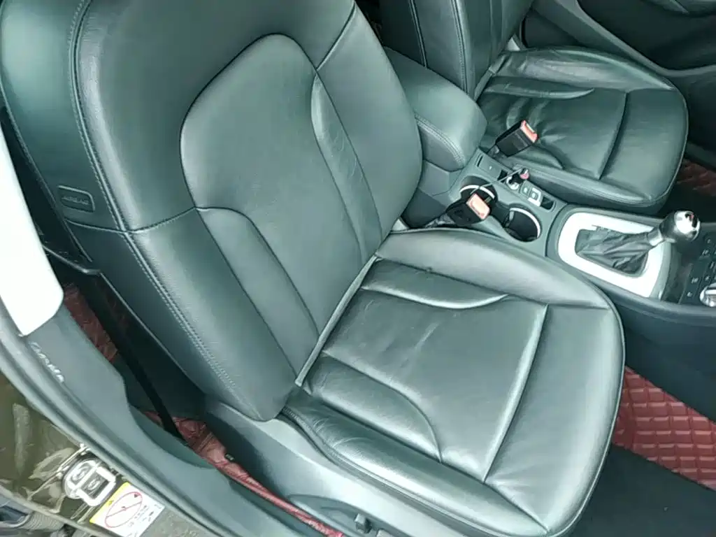 Audi Q3 2015 — фото 25