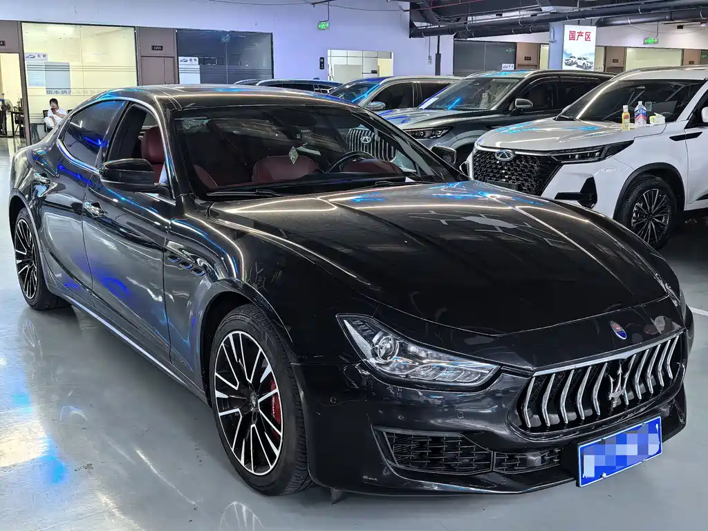 Maserati Ghibli 2021 — фото 3