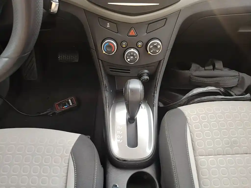 Chevrolet Trax 2015 — фото 14