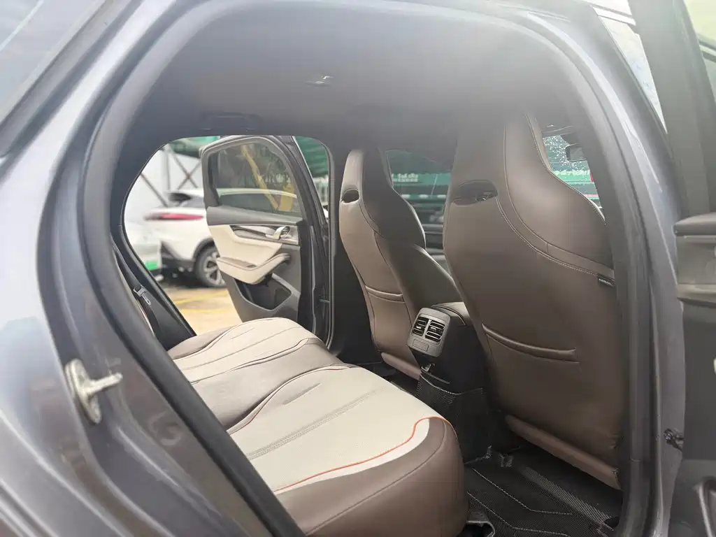 BYD Qin PLUS 2023 — фото 12