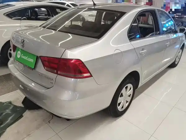 Volkswagen Santana 2015