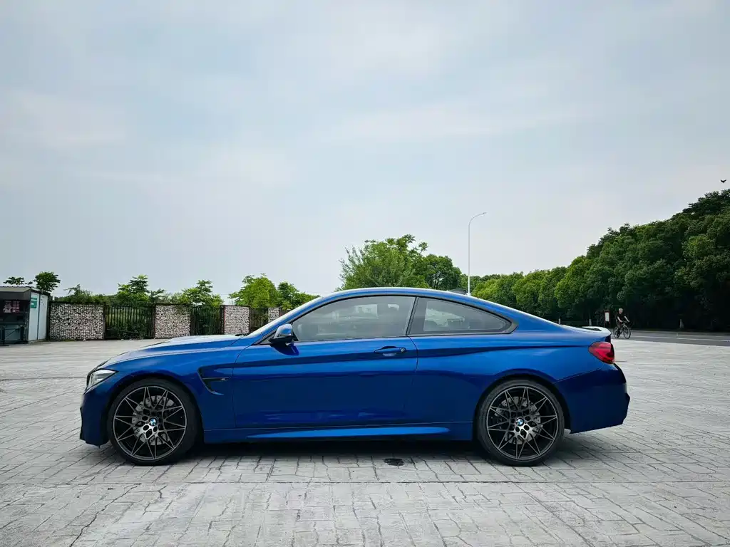 BMW M4 2019 — фото 4
