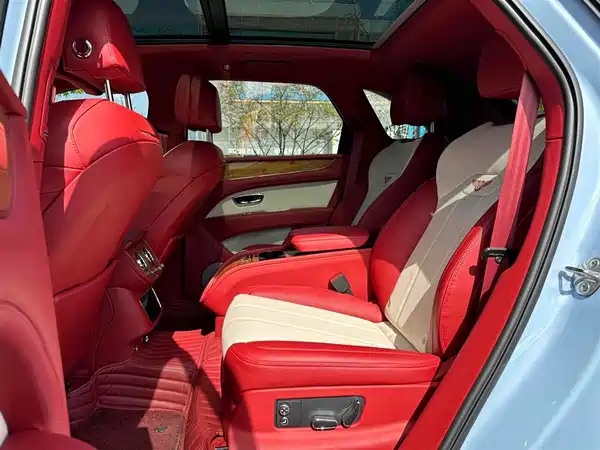Bentley Bentayga 2022