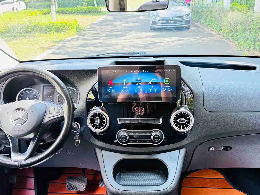 Mercedes-Benz Vito 2022 — фото 13