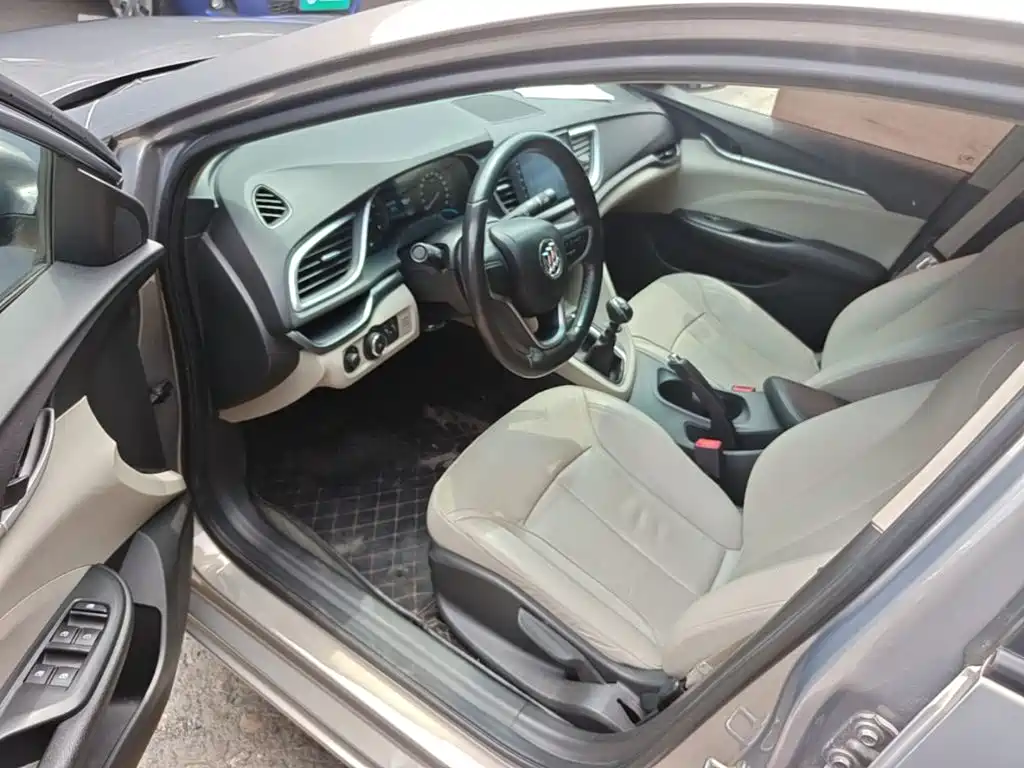 Buick Excelle 2019 — фото 16