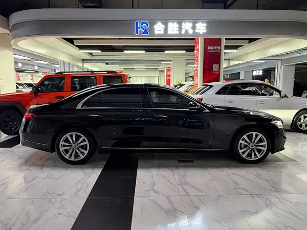 Mercedes-Benz S-Class 2023