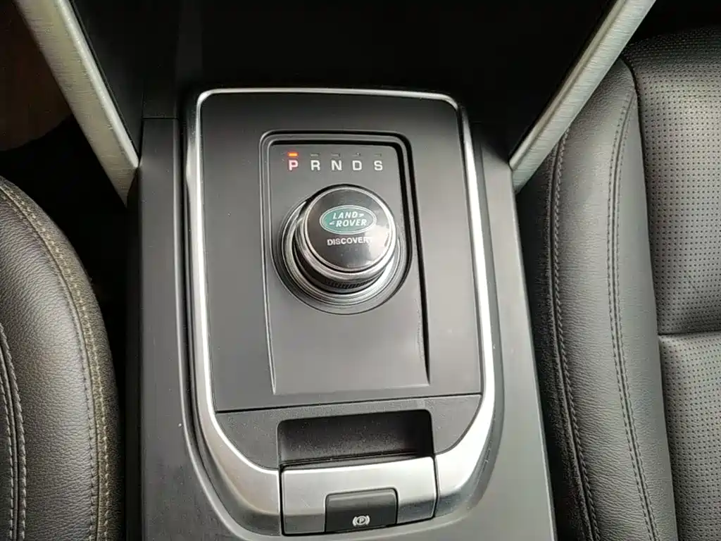Land Rover Discovery Sport 2018 — фото 14