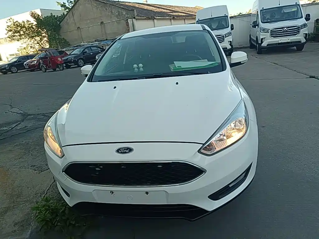 Ford Focus 2016 — фото 3