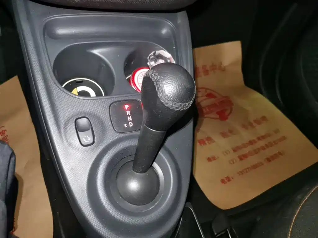 smart Fortwo 2015 — фото 14