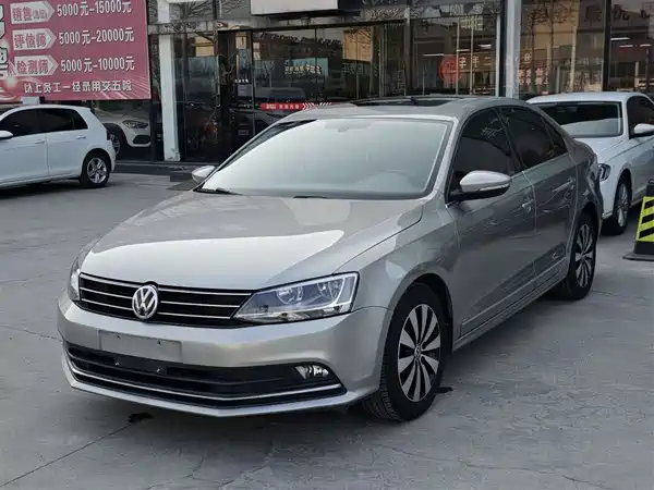 Volkswagen Sagitar 2018