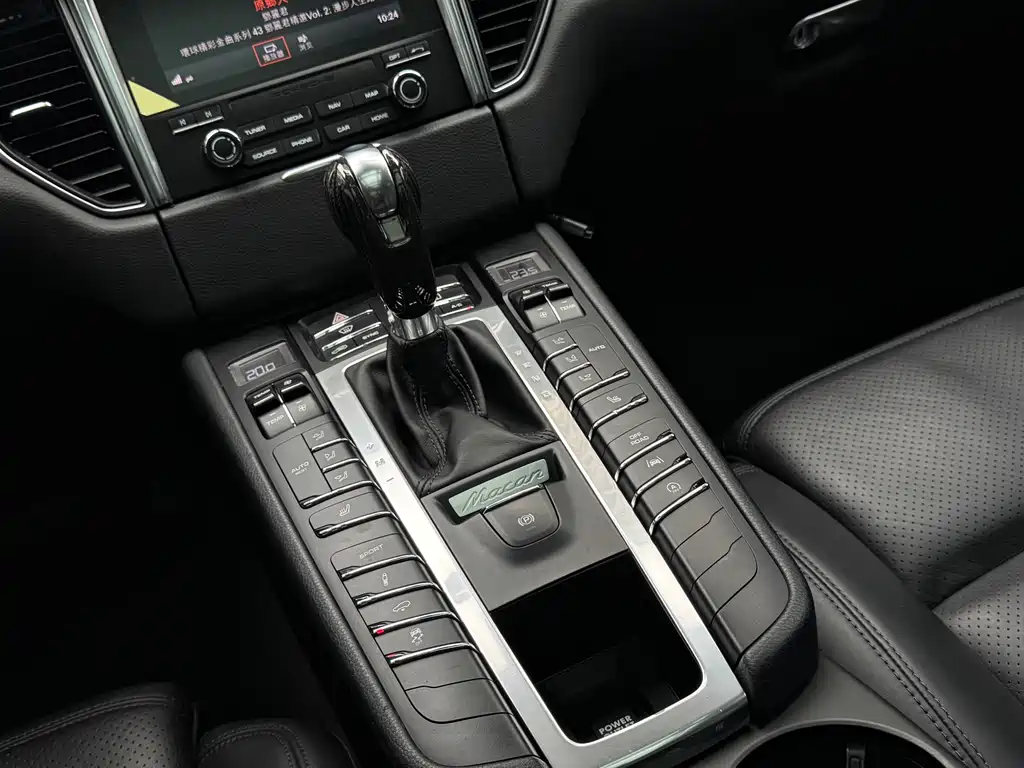 Porsche Macan 2016 — фото 9