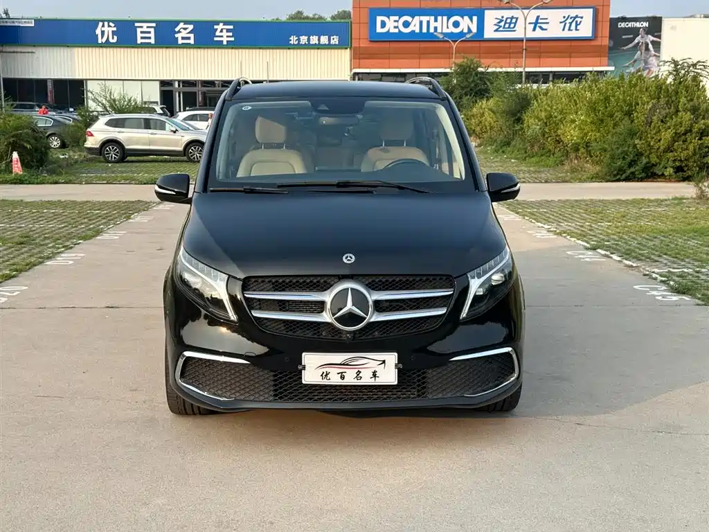 Mercedes-Benz V-Class 2022 — фото 2