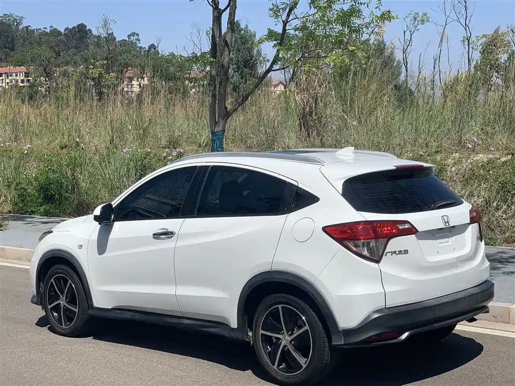 Honda Vezel 2022 — фото 9