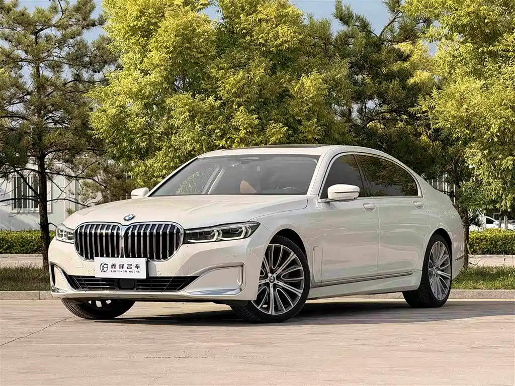 BMW 7 Series 2022 — фото 1