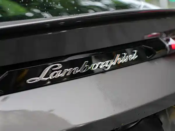 Lamborghini Urus 2021