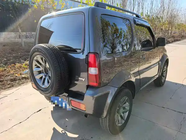 Suzuki Jimny 2015