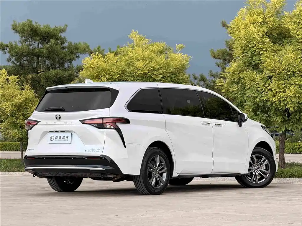 Toyota Sienna 2026 — фото 25