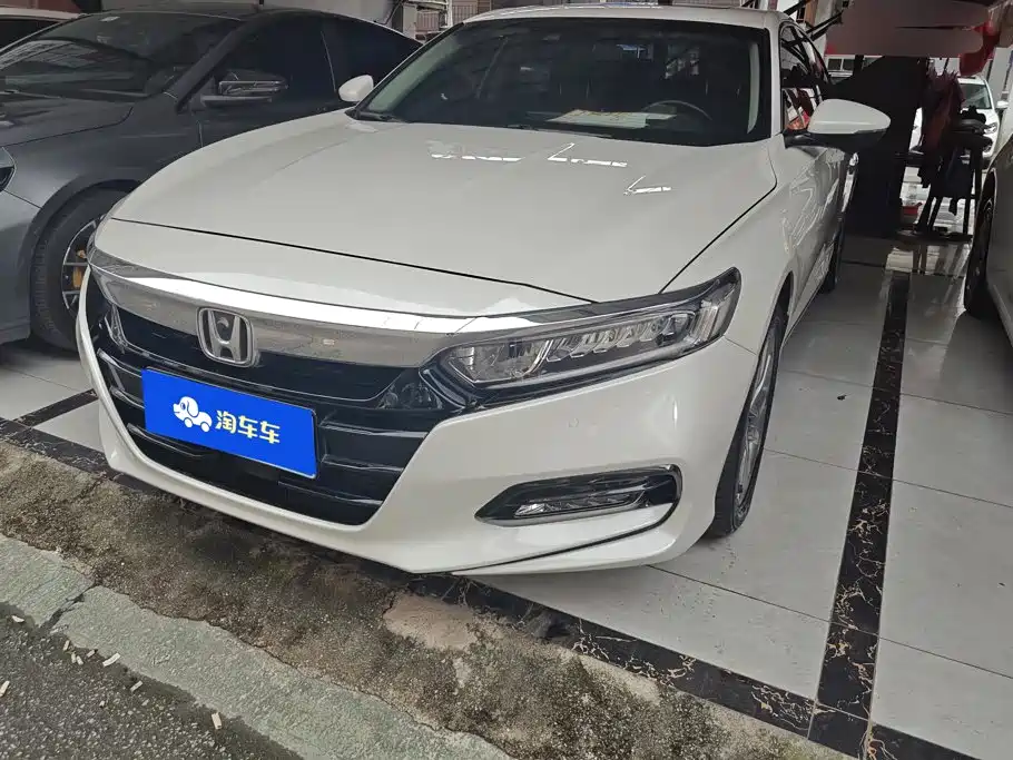 Honda Accord 2021 — фото 1