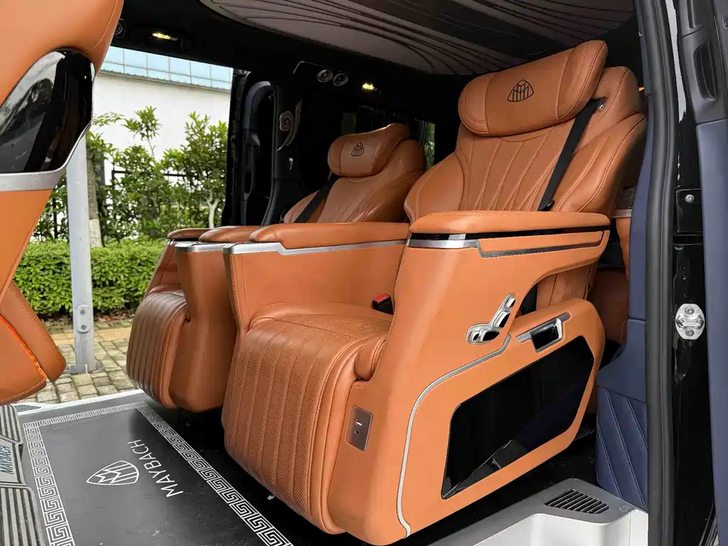 Mercedes-Benz Vito 2023 — фото 12