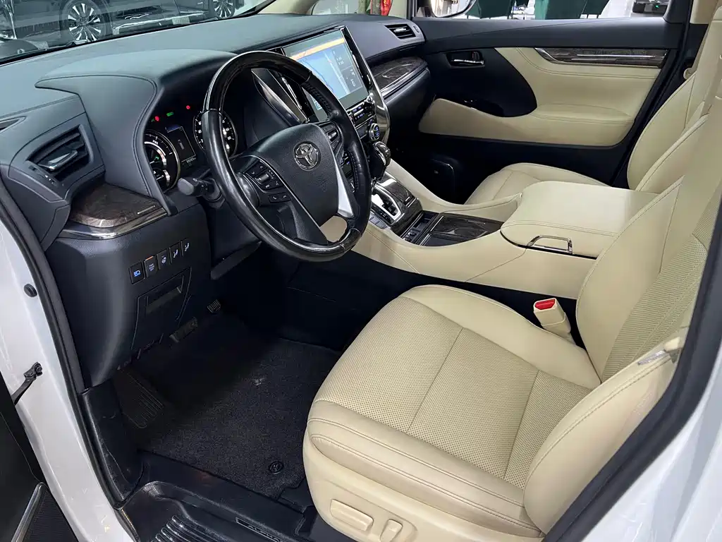 Toyota Alphard 2020 — фото 22