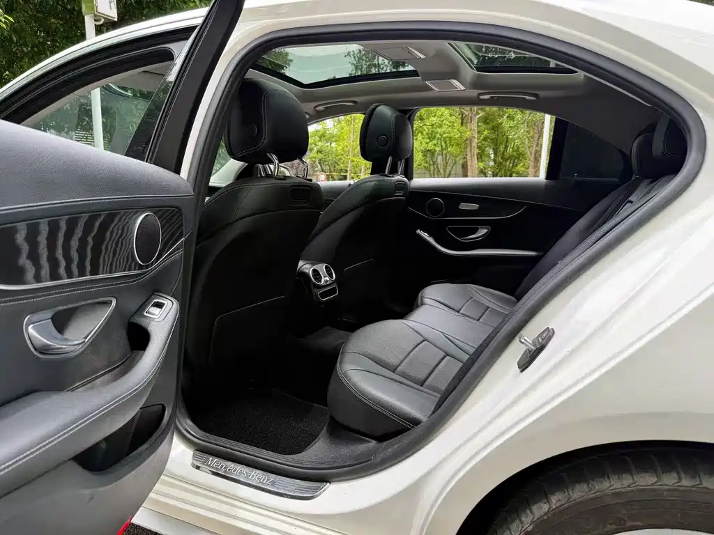Mercedes-Benz C-Class 2019