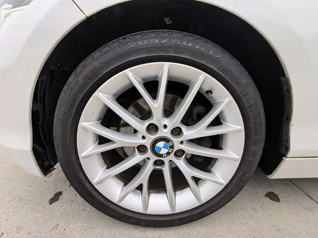 BMW 1 Series 2016 — фото 11
