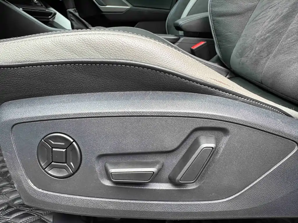 Audi Q3 2023 — фото 22