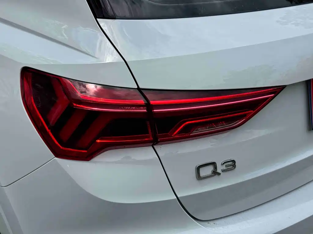 Audi Q3 2023 — фото 40