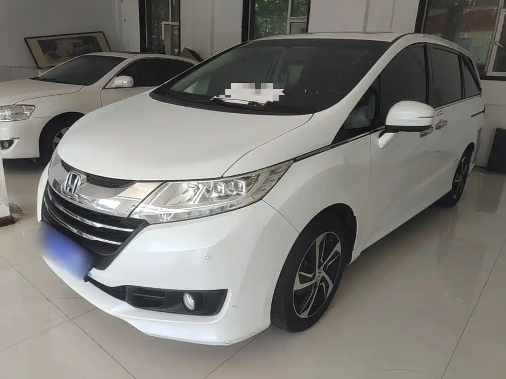 Honda Odyssey 2018 — фото 2