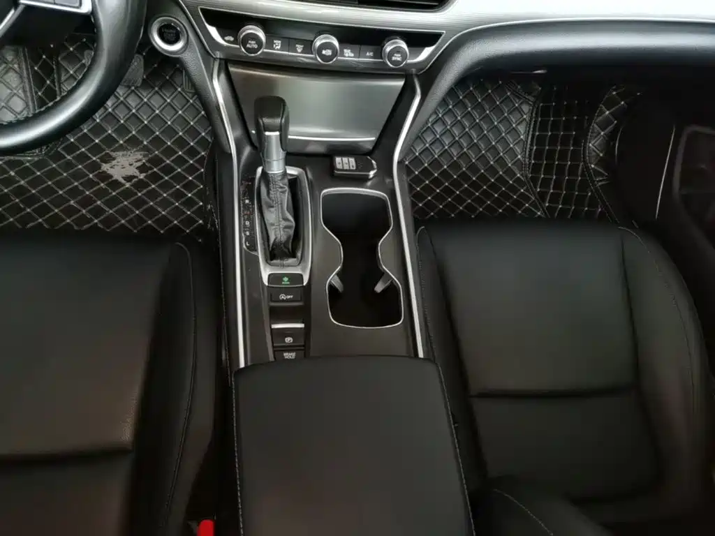 Honda Accord 2020 — фото 14