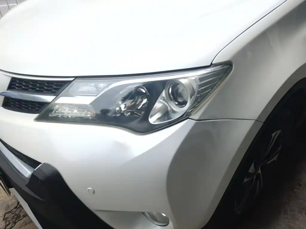 Toyota RAV4 2015 — фото 24