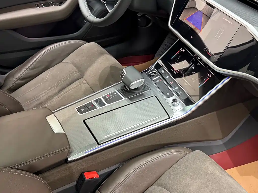 Audi A7L 2023 — фото 48
