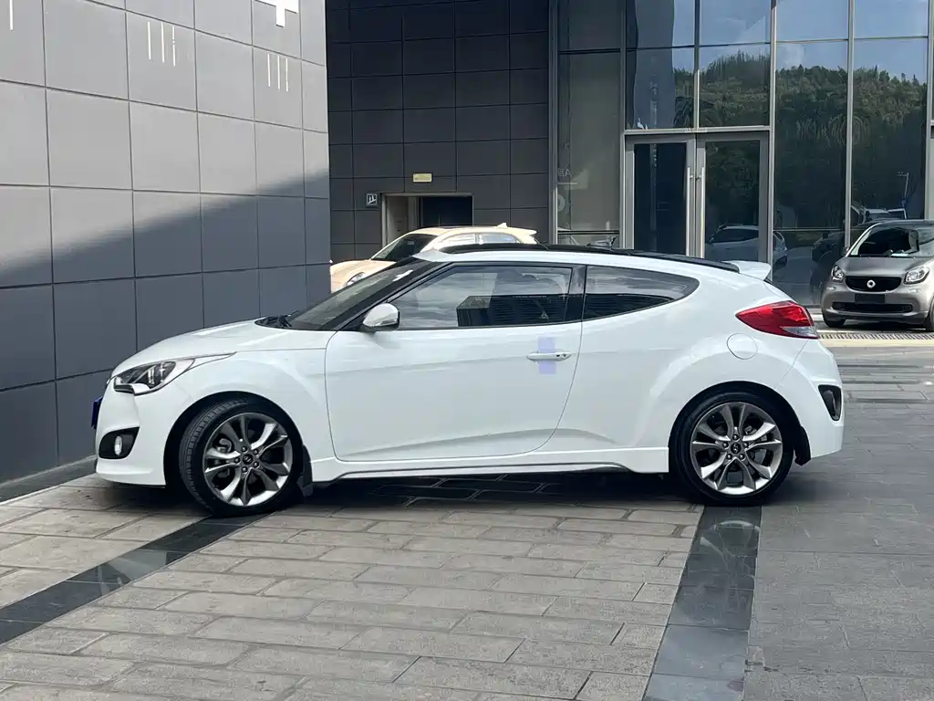 Hyundai Veloster 2016 — фото 8