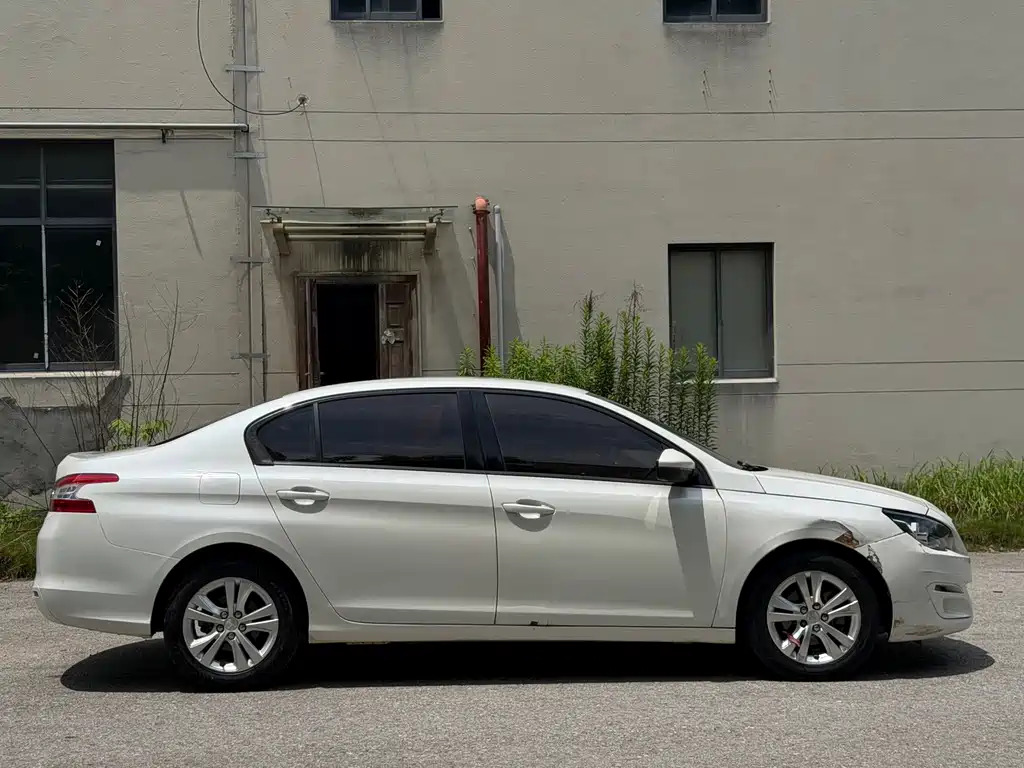 Peugeot 408 2014