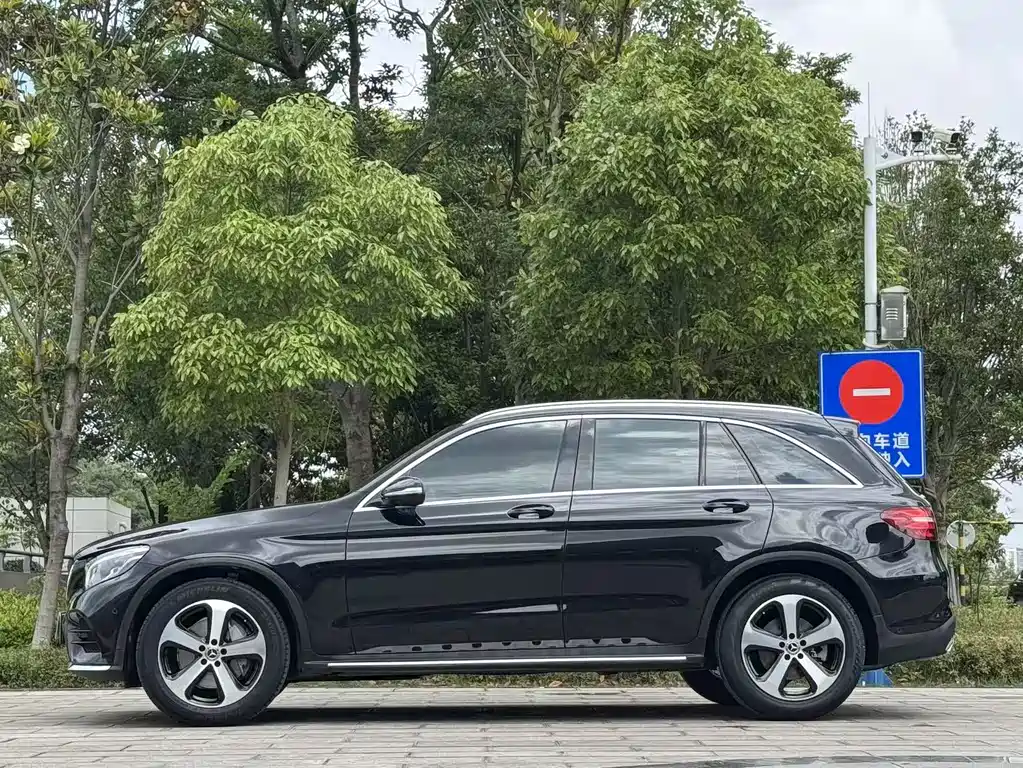 Mercedes-Benz GLC 2018 — фото 10