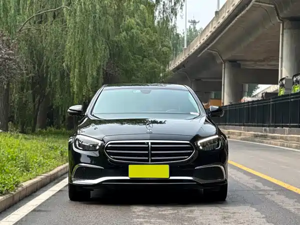 Mercedes-Benz E-Class 2022