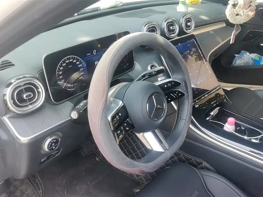 Mercedes-Benz C-Class 2024 — фото 15