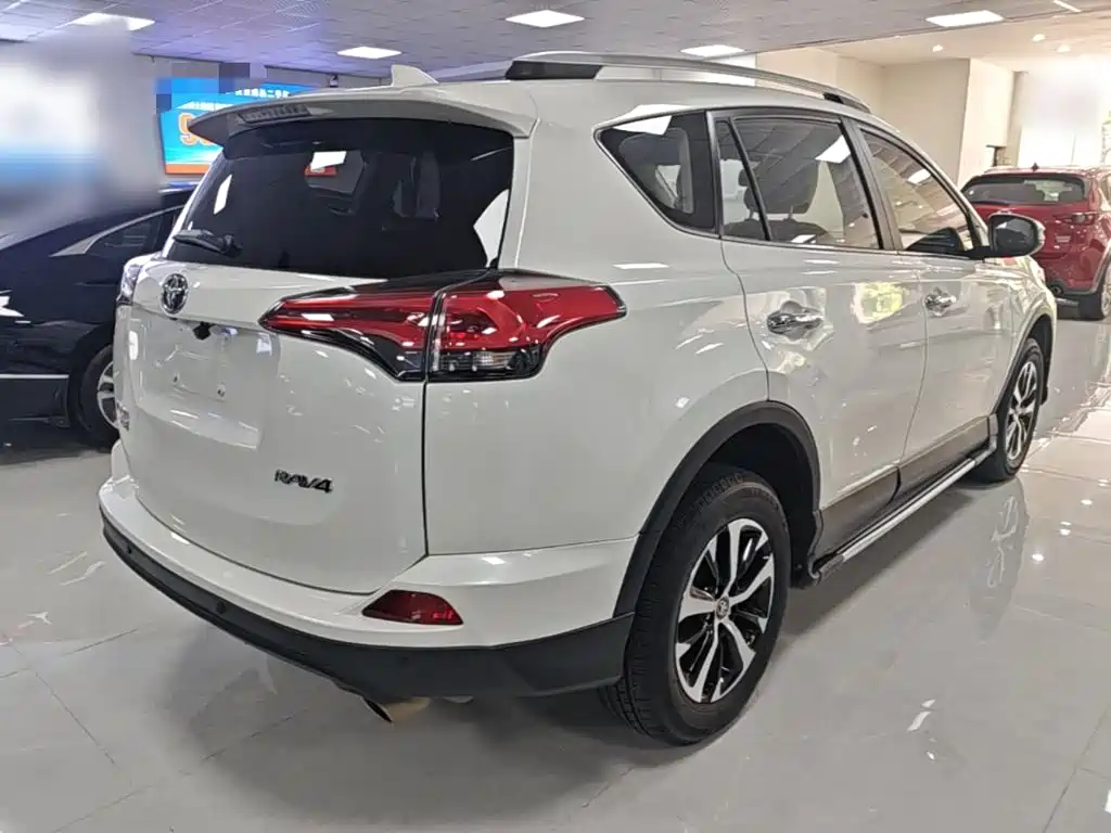 Toyota RAV4 2017