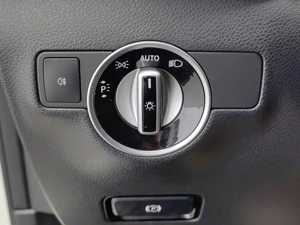 Mercedes-Benz B-Class 2016 — фото 21