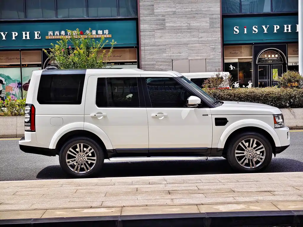 Land Rover Discovery 2014 — фото 10