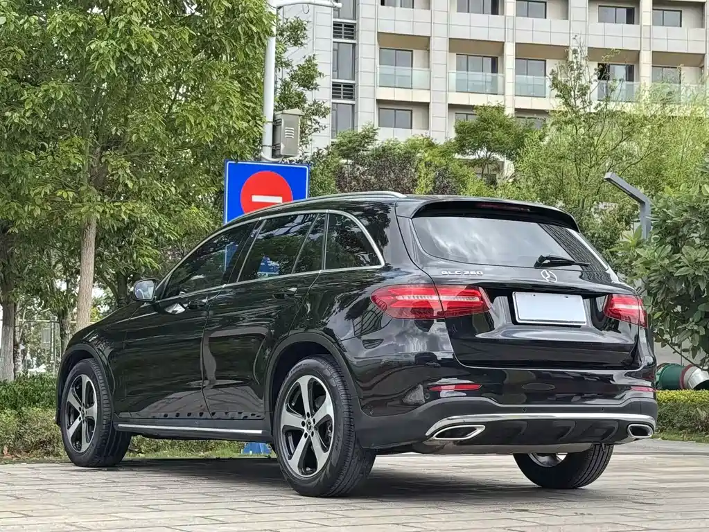 Mercedes-Benz GLC 2018 — фото 7