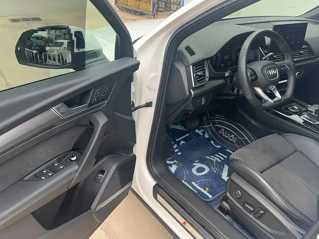 Audi Q5L Sportback 2021 — фото 12