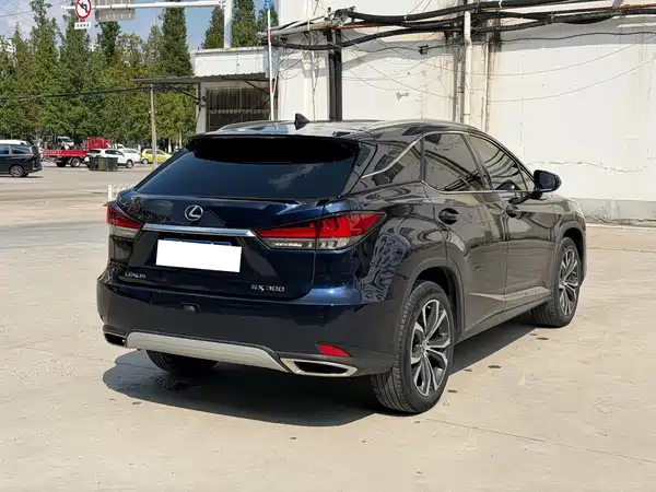 Lexus RX 2021